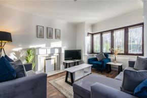 Prime Beeston 3-Bed House with Driveway & Wi-Fi